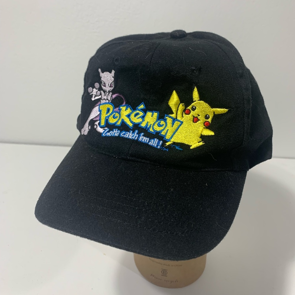 **FIRM ON PRICE** **Vintage 1998 Pokémon hat - MewTwo and Pikachu CHILD SIZE.